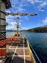 🚤【神奈川・箱根 芦ノ湖遊覧船】風と光と絶景を乗せて、湖上から楽しむ箱根旅