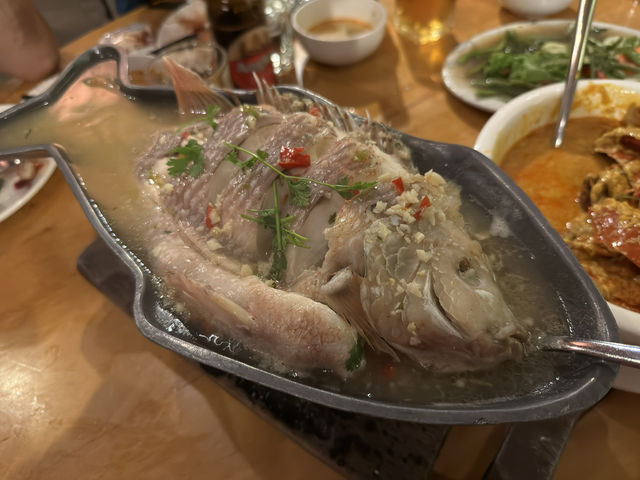 Rustic Charm at Mama Thai – A Group-Friendly Gem in Phnom Penh