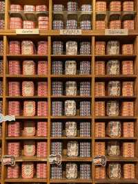 【大切な人へのお土産にいかが？ポルトガルのおしゃれな缶詰のお店】