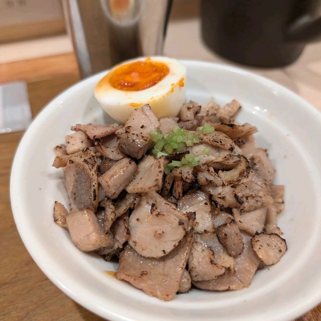 🇯🇵大阪「なにわ麵次郎」來一碗米其林必比登拉麵啦！