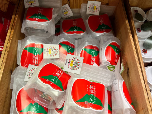 🍎 Apple Wonderland by the Sea – A-FACTORY is Aomori’s Sweetest Stop!