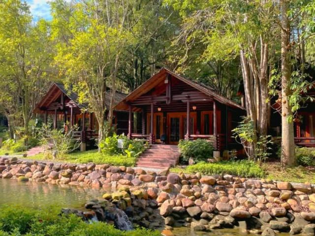 🌿✨ Philea Resort & Spa, Melaka – Nature Escape with Wooden Charm! 🏡🌸