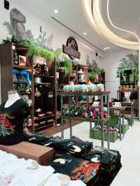 Must-Visit Souvenir Shop at Jurassic World & Cloud Forest/Flower Dome 