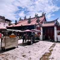 🙏 Solo Spiritual Visit: Goddess of Mercy Temple (Kuan Yin Teng) – Penang’s Oldest Chinese Temple
