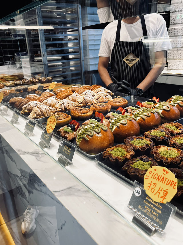 The Prettiest Halal Café in Hong Kong | Marouf & Puff Bake ☕✨