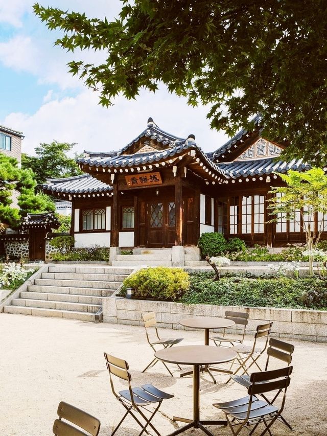 Bukchon Hanok Cafe