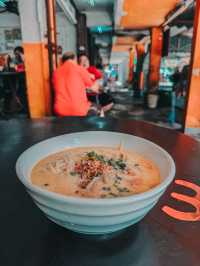 Cloudy Broth, Crispy Bliss – A Fish Head Noodle Icon in Cheras