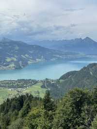 🚞絶景の旅の玄関口 ― インターラーケンで始まるアルプスの冒険