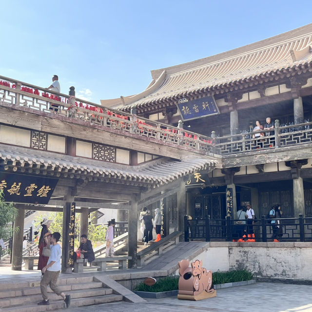 🌙 Where the Desert Holds the Moon — Crescent Lake in Dunhuang