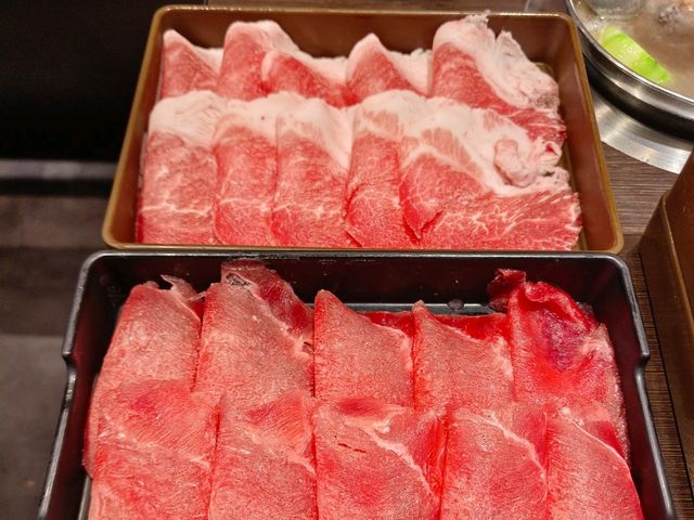 八雲町和牛海鮮鍋物火鍋新莊店