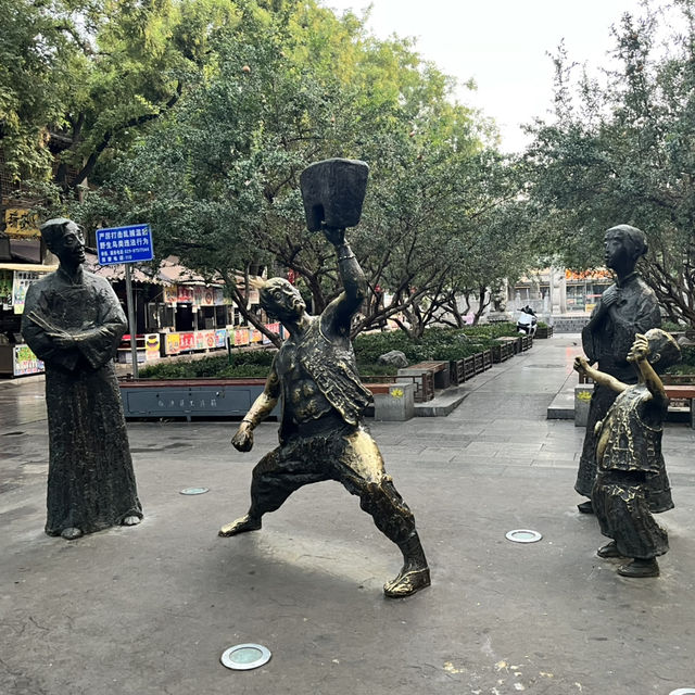 🍢 Muslim Quarter — Xi’an’s Flavors After Dark