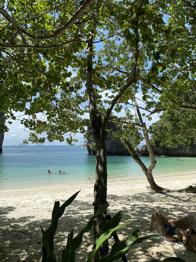 เกาะห้อง สวรรค์กระบี่
