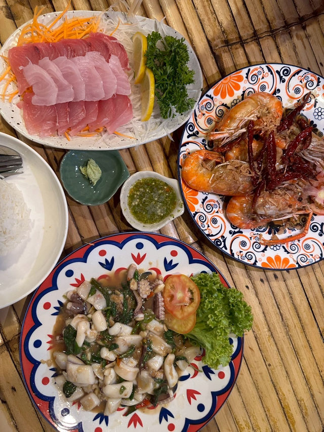 ร้านอาหารอร่อย ราคาดี เกาะเต่า🦪🍤✨ ร้านอาหารอร่อย ราคาดี เกาะเต่า🦪🍤✨