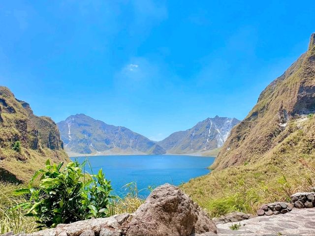Exploring Mt. Pinatubo Crater Lake, Zambales