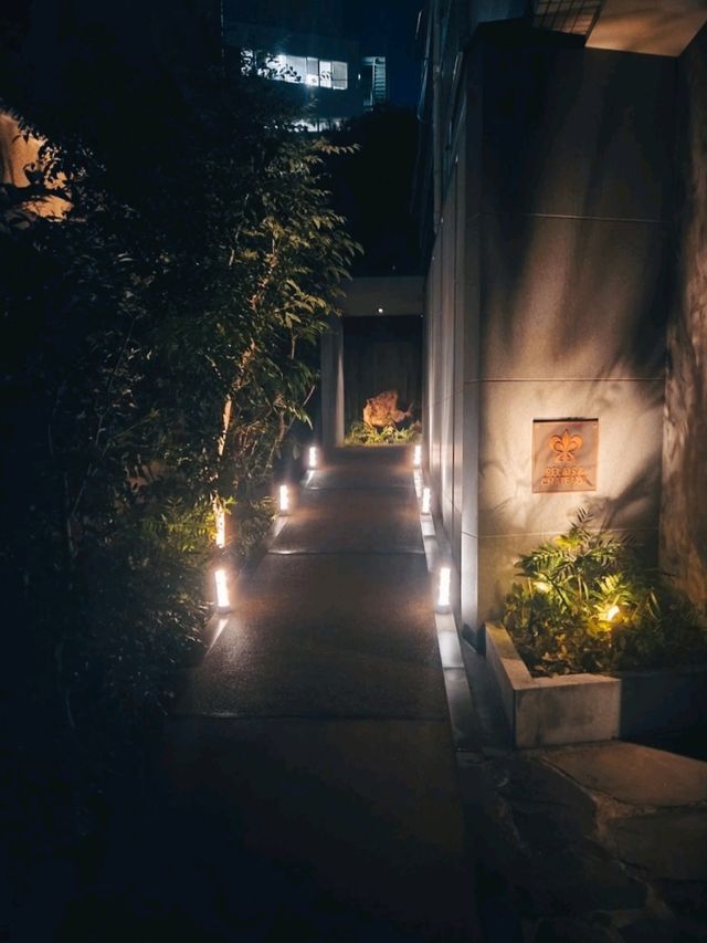 A HIDDEN MICHELIN STAR RESTAURANT IN TOKYO.