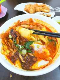 The Most Comforting Curry Mee Hoon Kueh in Johor Bahru