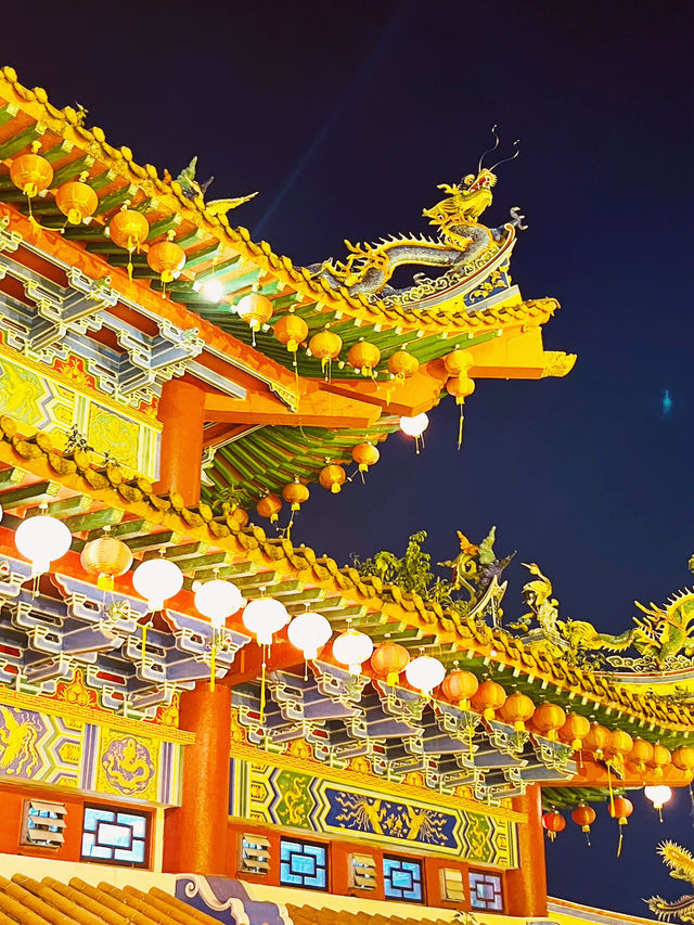 🙏 Thean Hou Temple: Where Chinese Roofs Kiss Kuala Lumpur's Sky! 🌆
