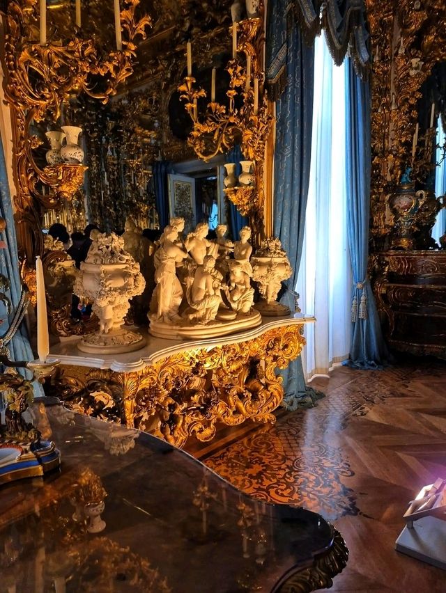 🏰 Linderhof Palace – Bavaria’s Fairytale Hideaway 🏰 Linderhof Palace – Bavaria’s Fairytale Hideaway