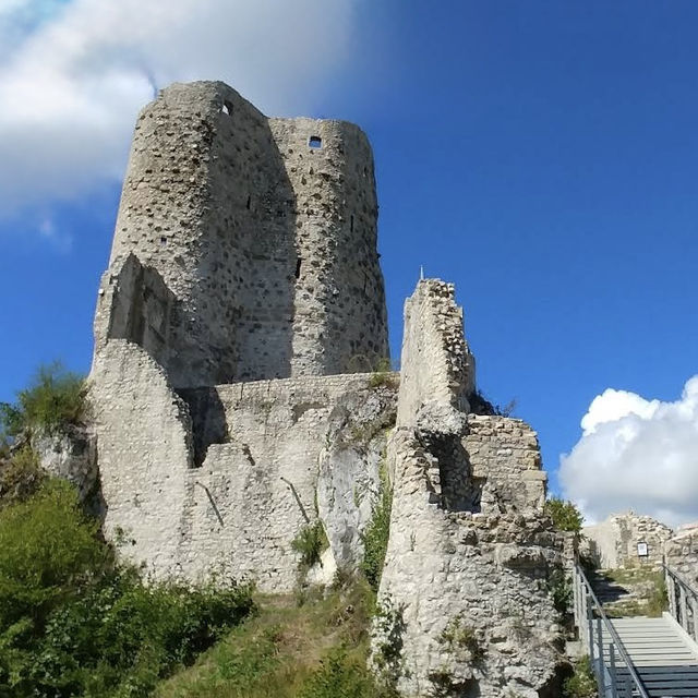 Ruine Pfeffingen – A Castle Above the Basel Countryside