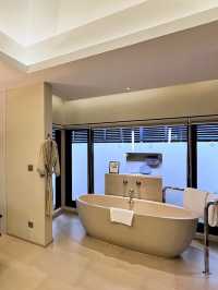 Pool Villa สุดหรู บนชายหาดที่สวยที่สุดบนเกาะสมุย
