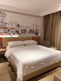  🏨 รีวิวโรงแรม Vienna Sanhao Hotel – สาขา ถนนคนเดิ