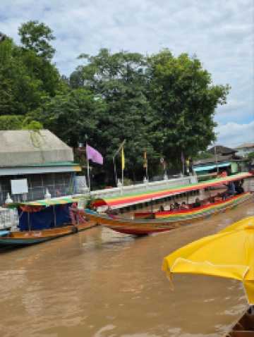 태국 방콕 왓 빡남 파씨 짜런Wat Pak Nam