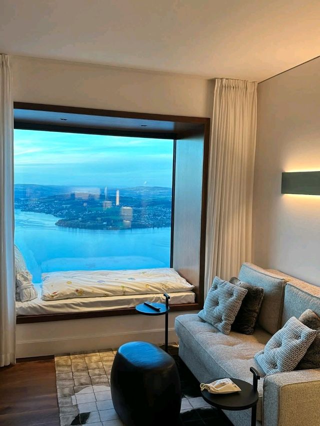 รีวิวโรงแรมBürgenstock, Lucerne