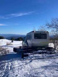 Vitosha Mountain: Skiing with a City View