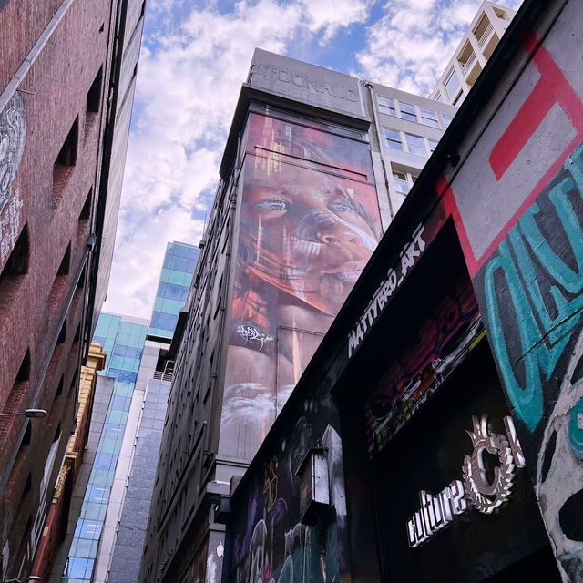 Melbourne’s Iconic Graffiti Alley: Street Art Vibes in the CBD 🎨🔥 Melbourne’s Iconic Graffiti Alley: Street Art Vibes in the CBD 🎨🔥
