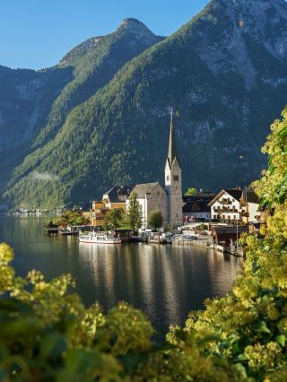 Hallstatt: Fairytale Austria’s Dreamy Lakeside Village 🏔️💙