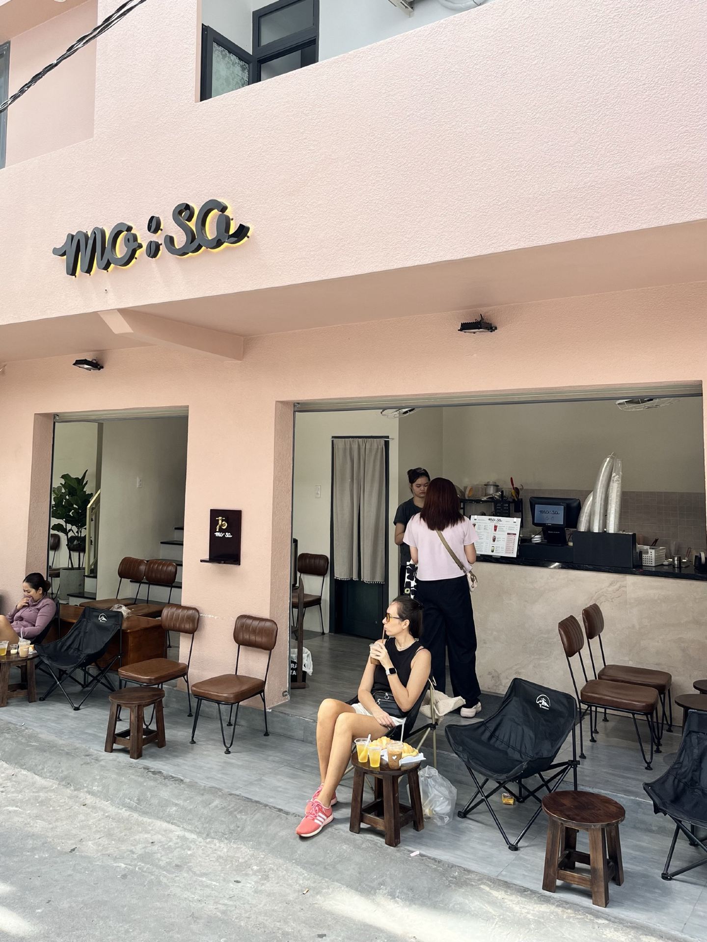 巨大サイズが魅力！新オープンのカフェ「Mosa」 