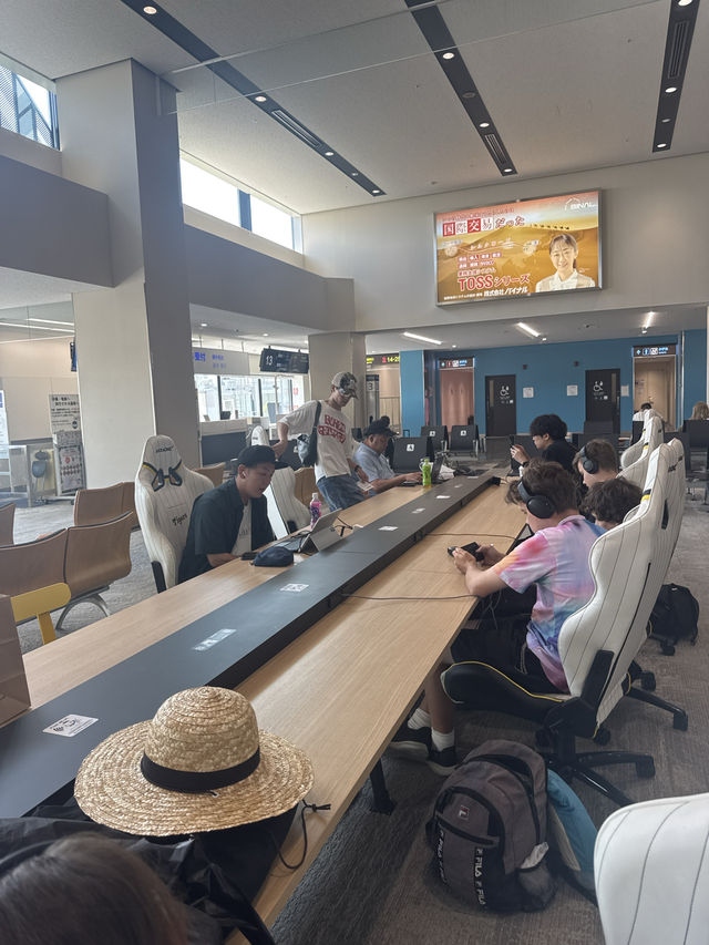 Gamer chairs and good vibes at Osaka Airport 🎮✈️