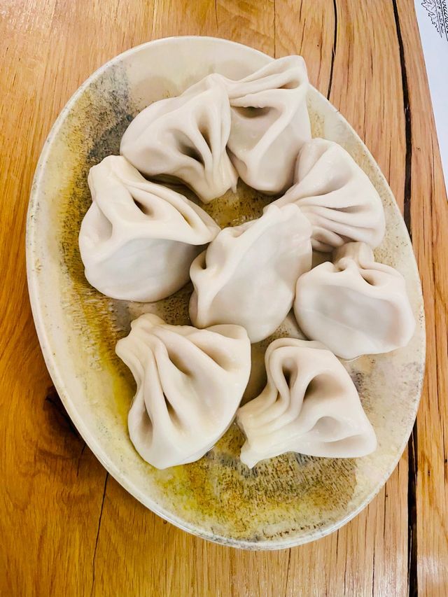 【ジョージア🇬🇪/ライブミュージックを楽しみながら、ジョージア料理を堪能できるレストラン🍽️】