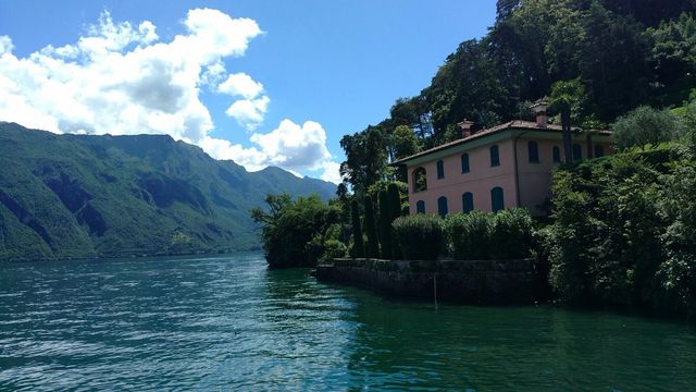 Enchanting Beauty of Lake Como, Italy 🇮🇹