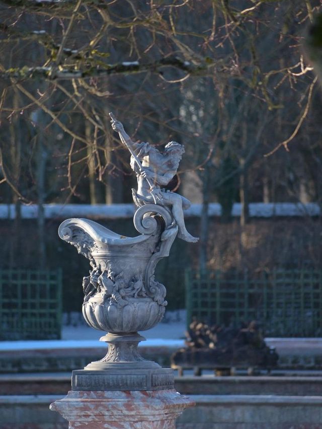 Grand Trianon Gardens: A Winter Wonderland ❄️