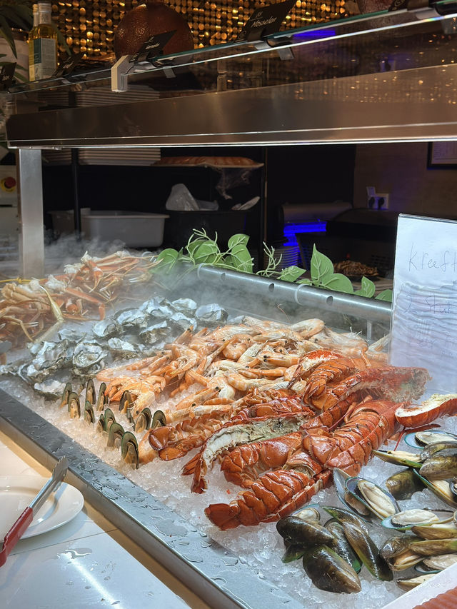Unlimited Lobster and Snow Crab Legs 