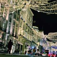 Oxford Street to Piccadilly Circus: London’s Electric Stroll of Style & Lights 🎭🌆
