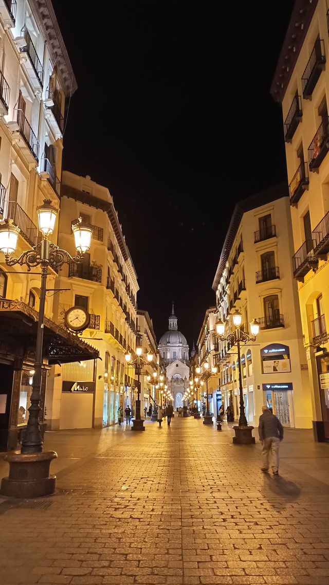 📍 Zaragoza by Night – Illuminated Landmarks & Lively Tapas Streets 🌙✨