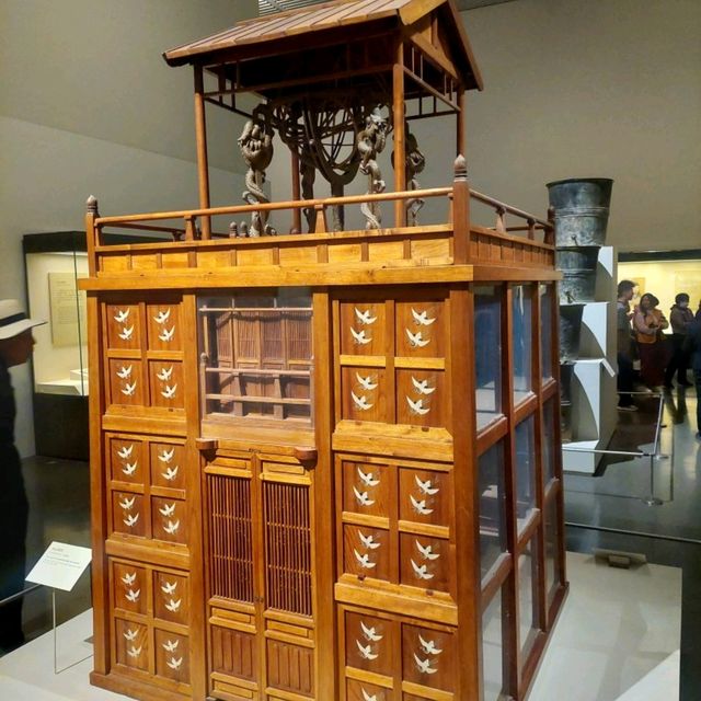 The National Museum of China has a huge, nice collection 
