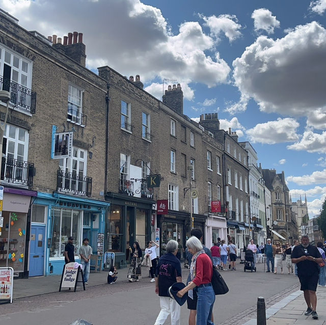 A Timeless Escape to Cambridge – Where History Meets Charm!