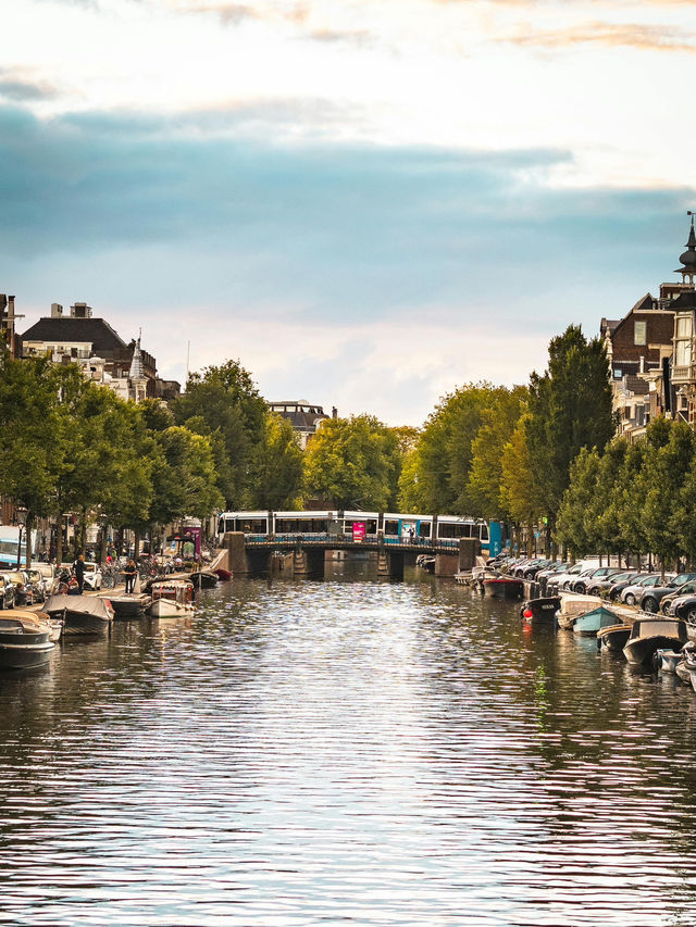 📍Charming Amsterdam Canal – Netherlands 🇳🇱 