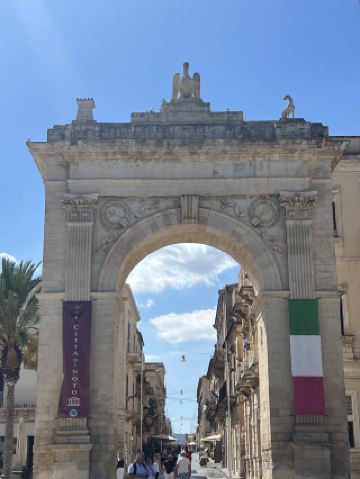 ทัวร์ซีราคิวส์: โนโตะ