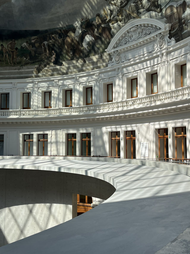 Paris | The must visit interesting exhibition at the Bourse de Commerce Paris | The must visit interesting exhibition at the Bourse de Commerce