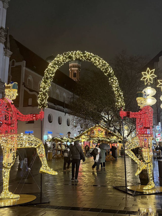 ✨ Munich Christmas Market – Starry Nights and Festive Delights 🌟🍷 ✨ Munich Christmas Market – Starry Nights and Festive Delights 🌟🍷