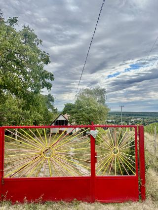 [Hungary] A Breathtaking Fusion of History and Nature! Kőszeg’s Hidden Gem: The "Suleiman Lookout."