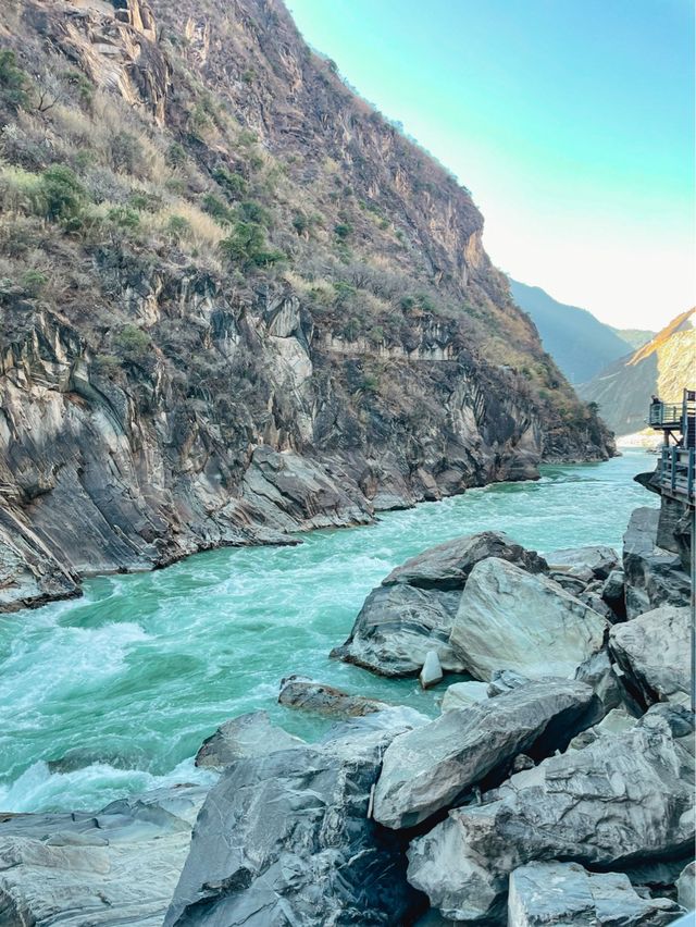 Tiger Leaping Gorge, Lijiang, Yunnan🍃🌿 Tiger Leaping Gorge, Lijiang, Yunnan🍃🌿