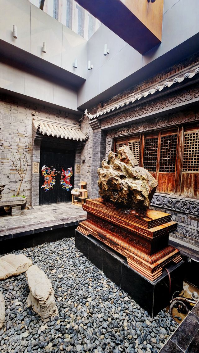 天品西岸水岸既有古樸風情又不失時尚感