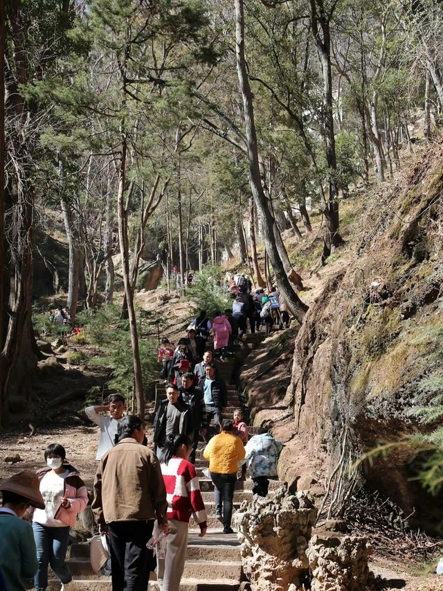 劍川石寶山寶相寺 凌風千仞 飛閣流丹