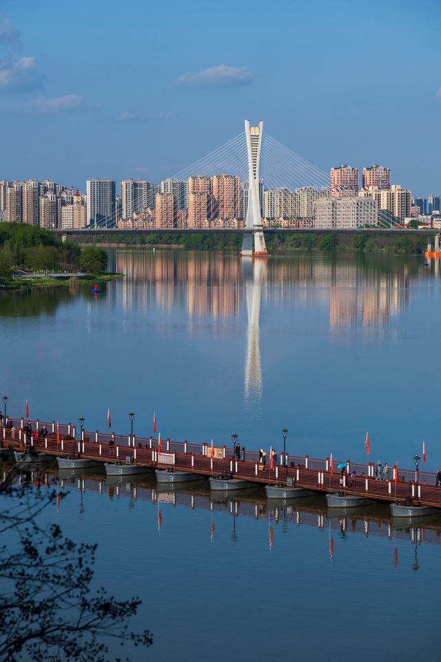 江西，你可別藏著！在鷹潭公園登閣望江賞兩岸美景