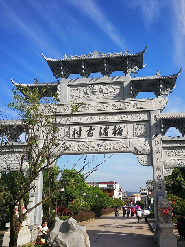 高鐵直達寶藏小城，登山露營峽谷雲海全都有！
